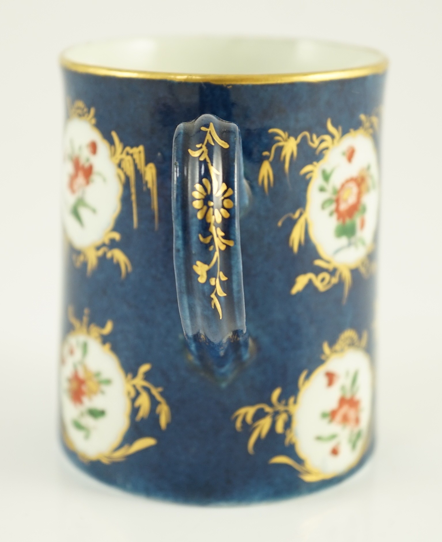 A Worcester kakiemon powder blue small mug, c.1765, 8.3cm high